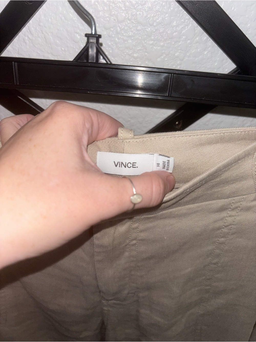 Vince Linen Blend Cargo Pants Women’s Size 14 Beige Tapered Casual - Picture 3 of 5